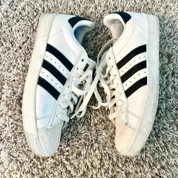 adidas Shoes - Adidas Superstar